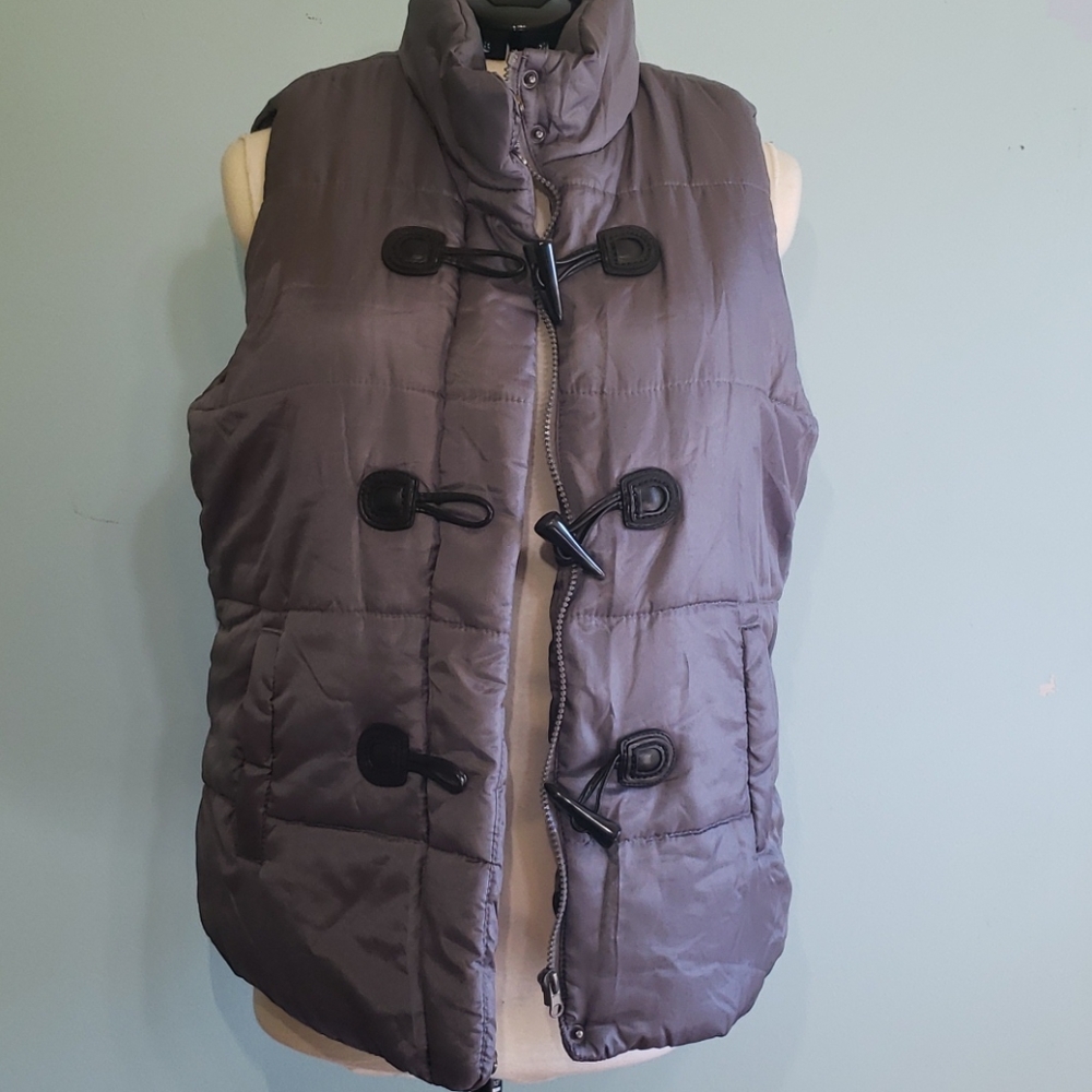 Puffy vest